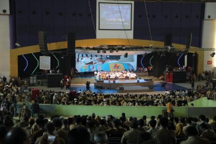 PENUH SEMANGAT, KEPALA DESA LAKUKAN DIALOG PERCEPATAN PEMBENTUKAN KOPDES MERAH PUTIH